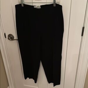 Joseph Ribkoff Black Capri Pants, Made in Canada, size 12